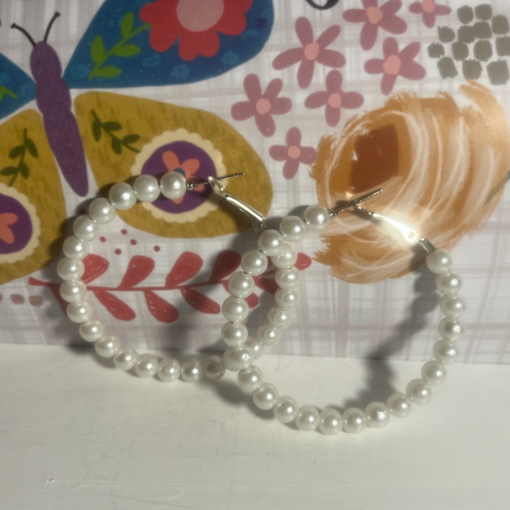 22000 Pearl Hoops